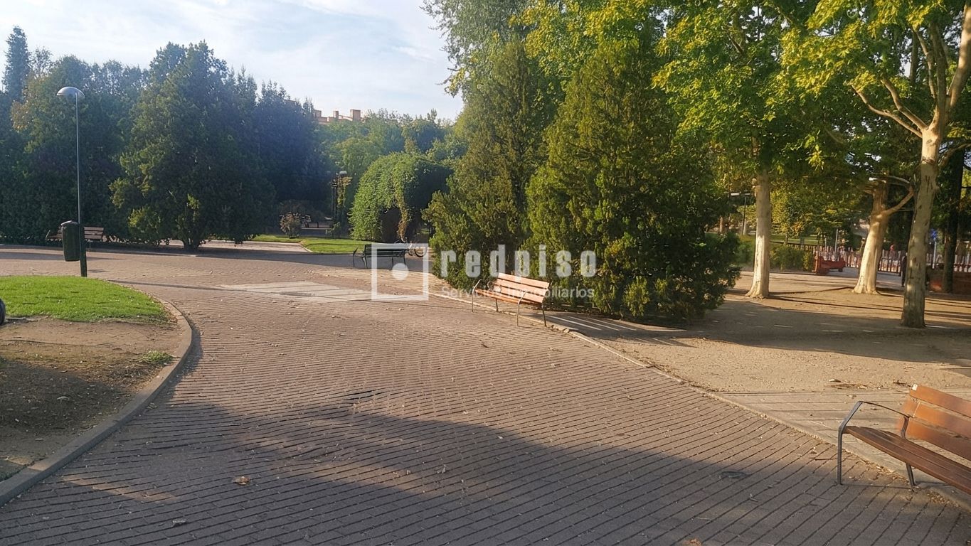 Piso en venta en  Pinto, Madrid  17/19
