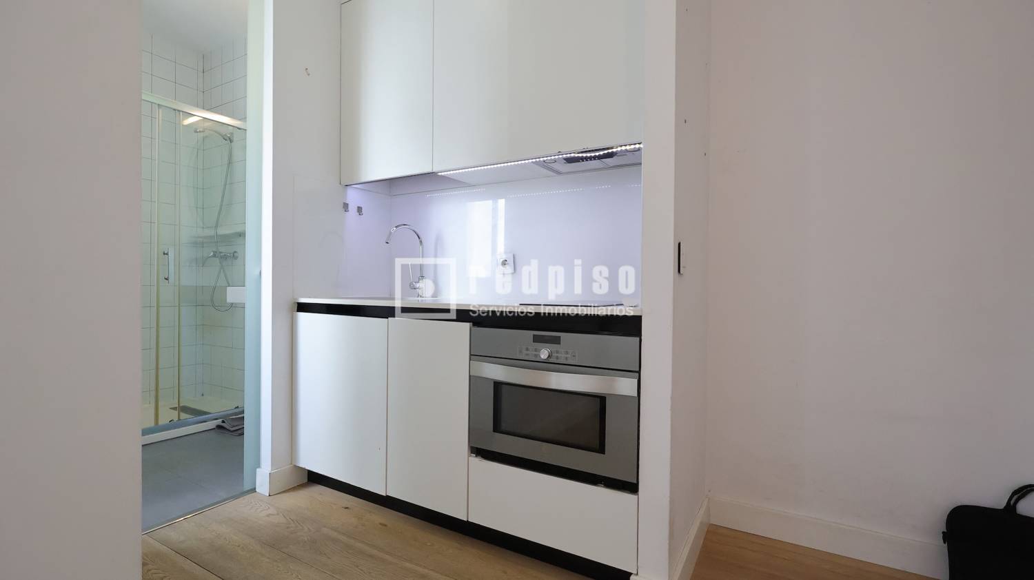 Piso en venta en calle De Fernando El Católico, Madrid, Madrid 9/18