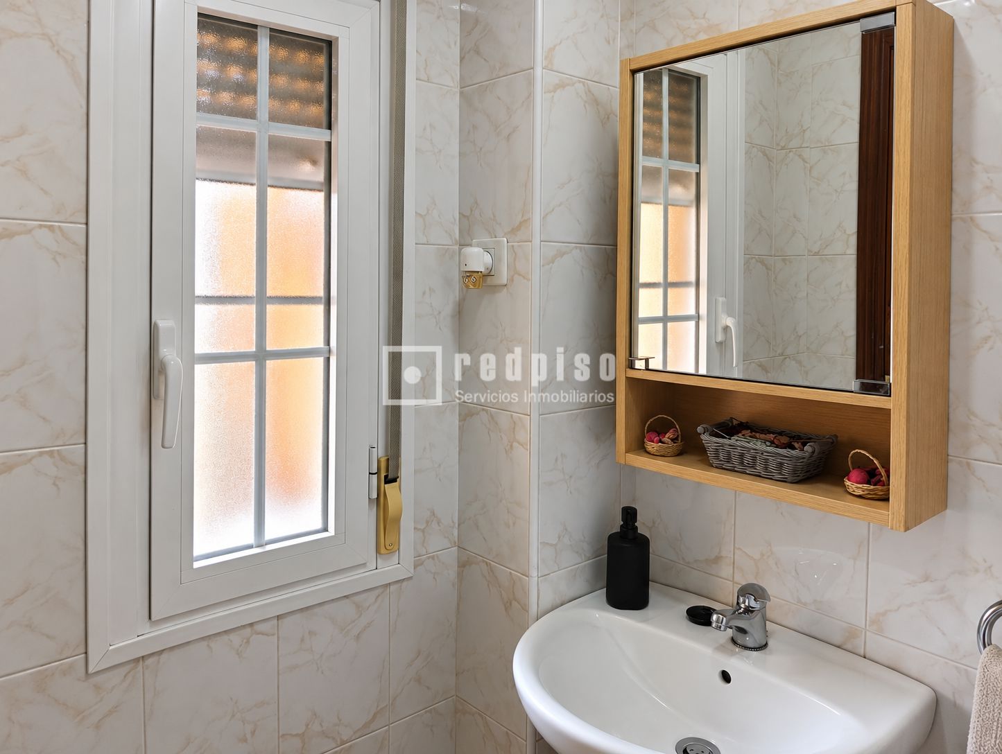 Casa en venta en  Alovera, Guadalajara  10/39