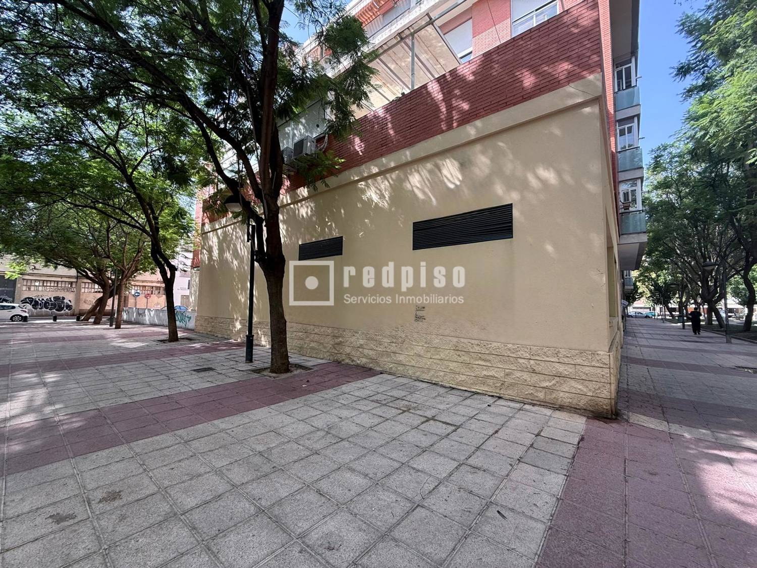 Local en alquiler en  calle Cisne, Murcia  1/1