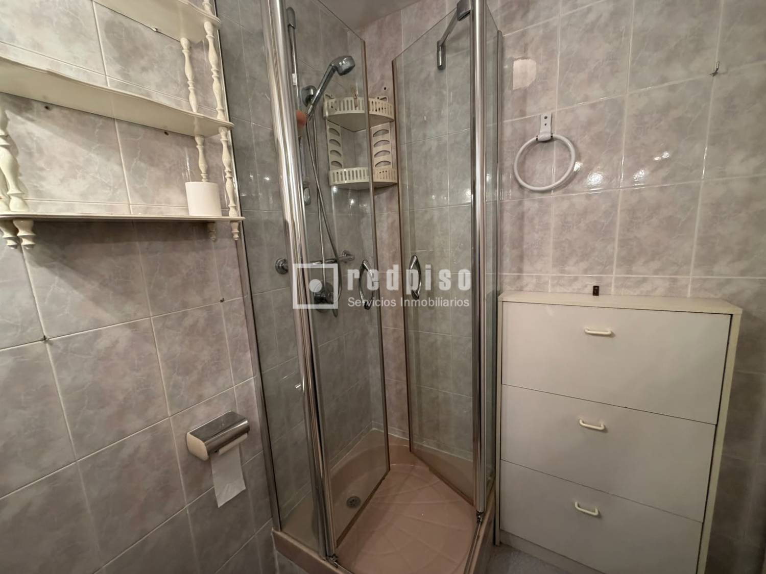 Piso en venta en calle De Cartagena, Madrid, Madrid 18/19