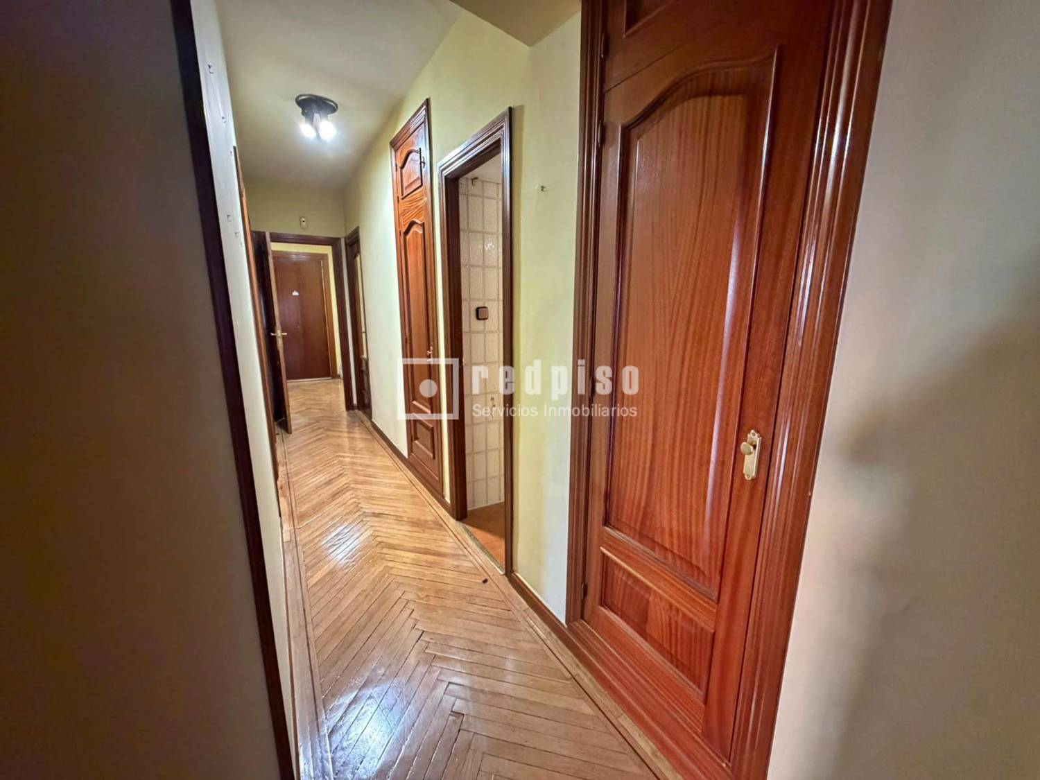 Piso en venta en calle De Cartagena, Madrid, Madrid 7/19