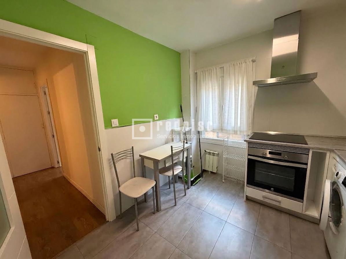 Piso en venta en calle De La Isla De Tavira, Fuencarral-el Pardo, Madrid 4/19