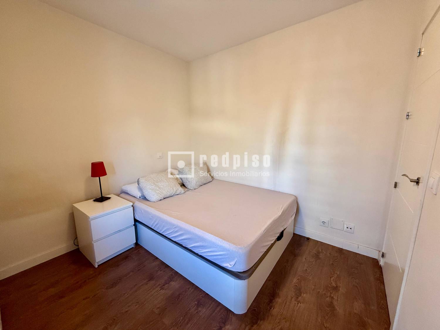 Piso en venta en calle De La Isla De Tavira, Fuencarral-el Pardo, Madrid 11/19