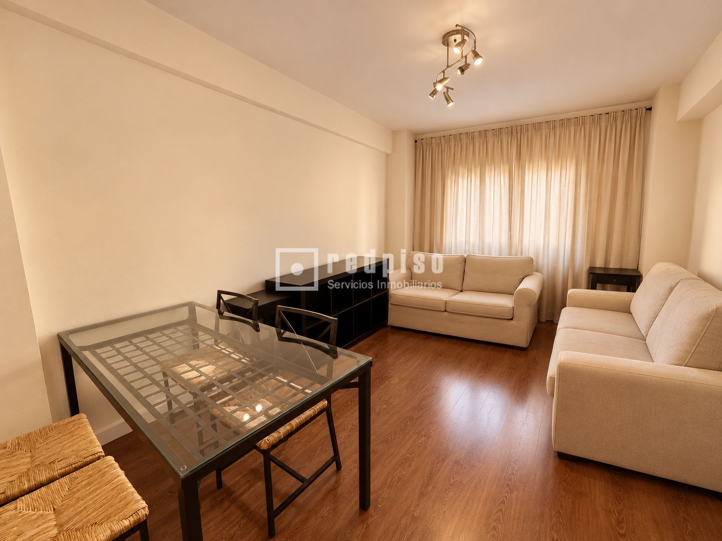 Piso en venta en calle De La Isla De Tavira, Fuencarral-el Pardo, Madrid 2/19