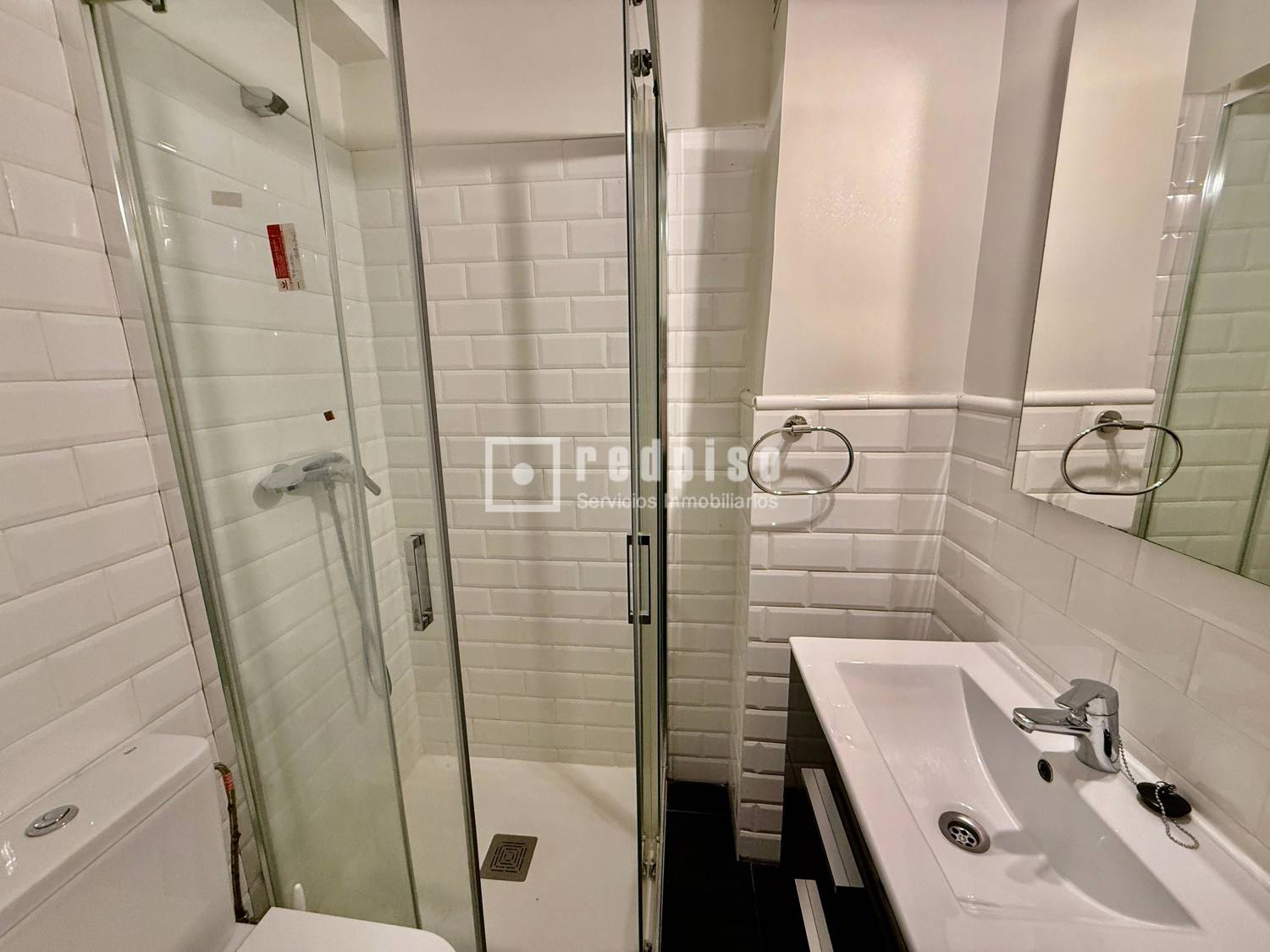 Piso en venta en calle De La Isla De Tavira, Fuencarral-el Pardo, Madrid 5/19