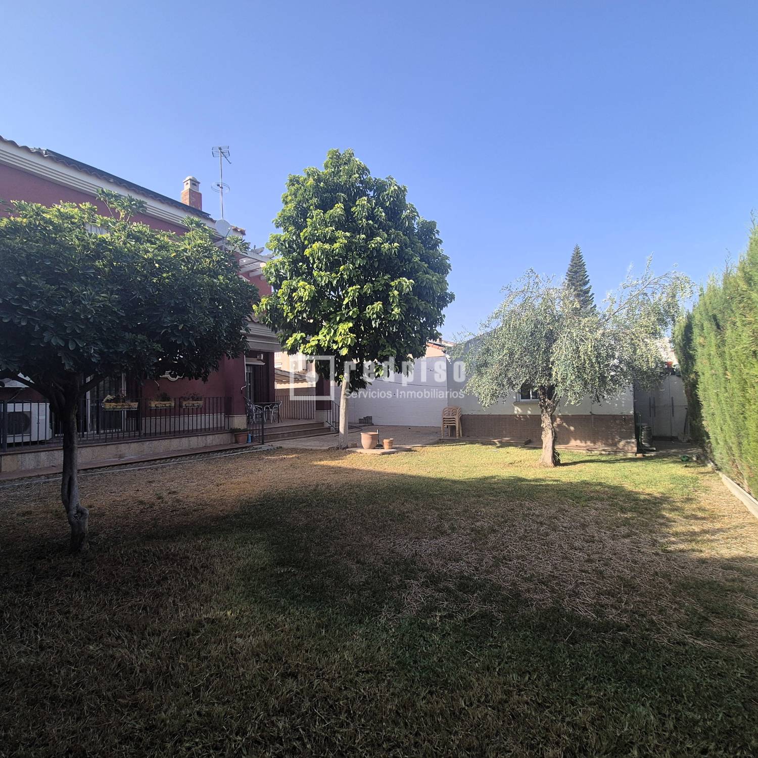 Casa en venta en  calle de Enrique Granados, Palomares del Río, Sevilla  1/1