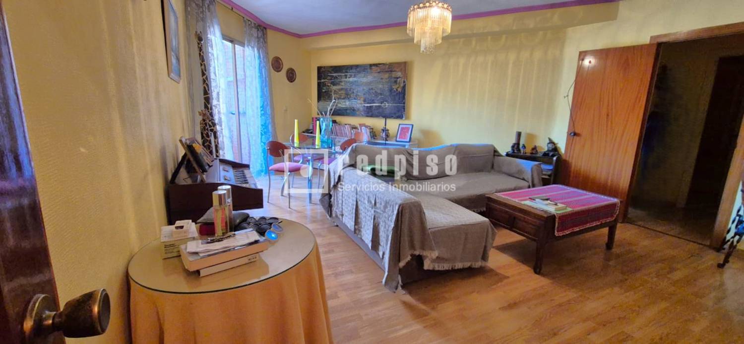 Piso en venta en  Galapagar, Madrid  2/19