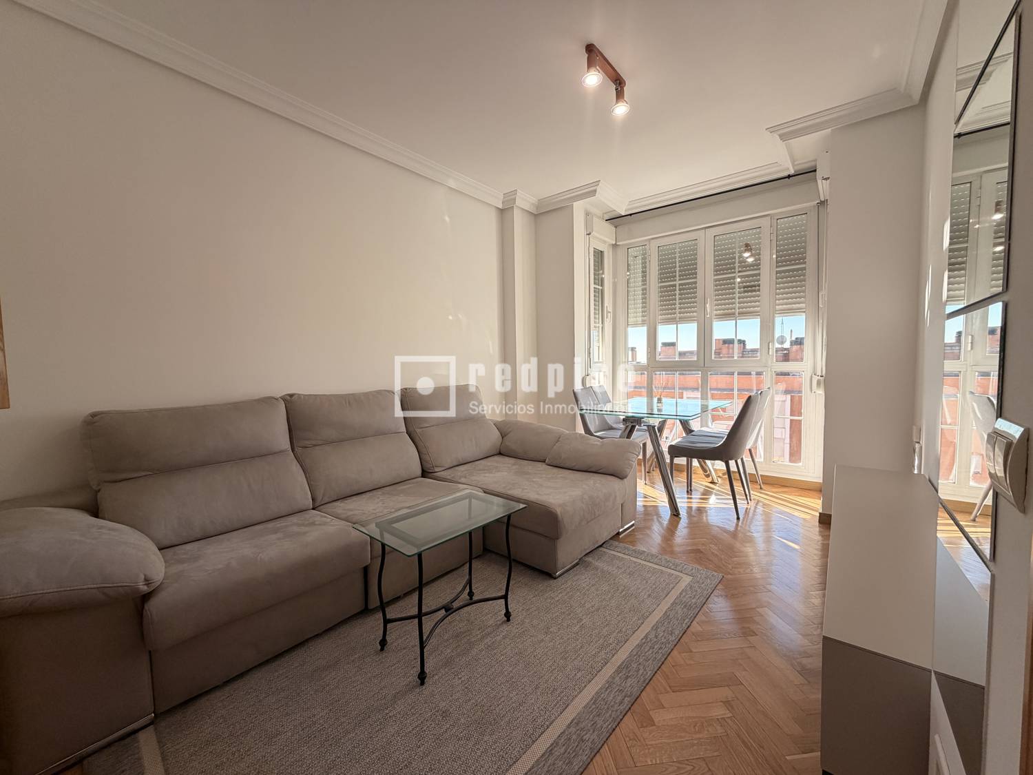 Piso en venta en  avenida de la Peseta, Madrid  1/1