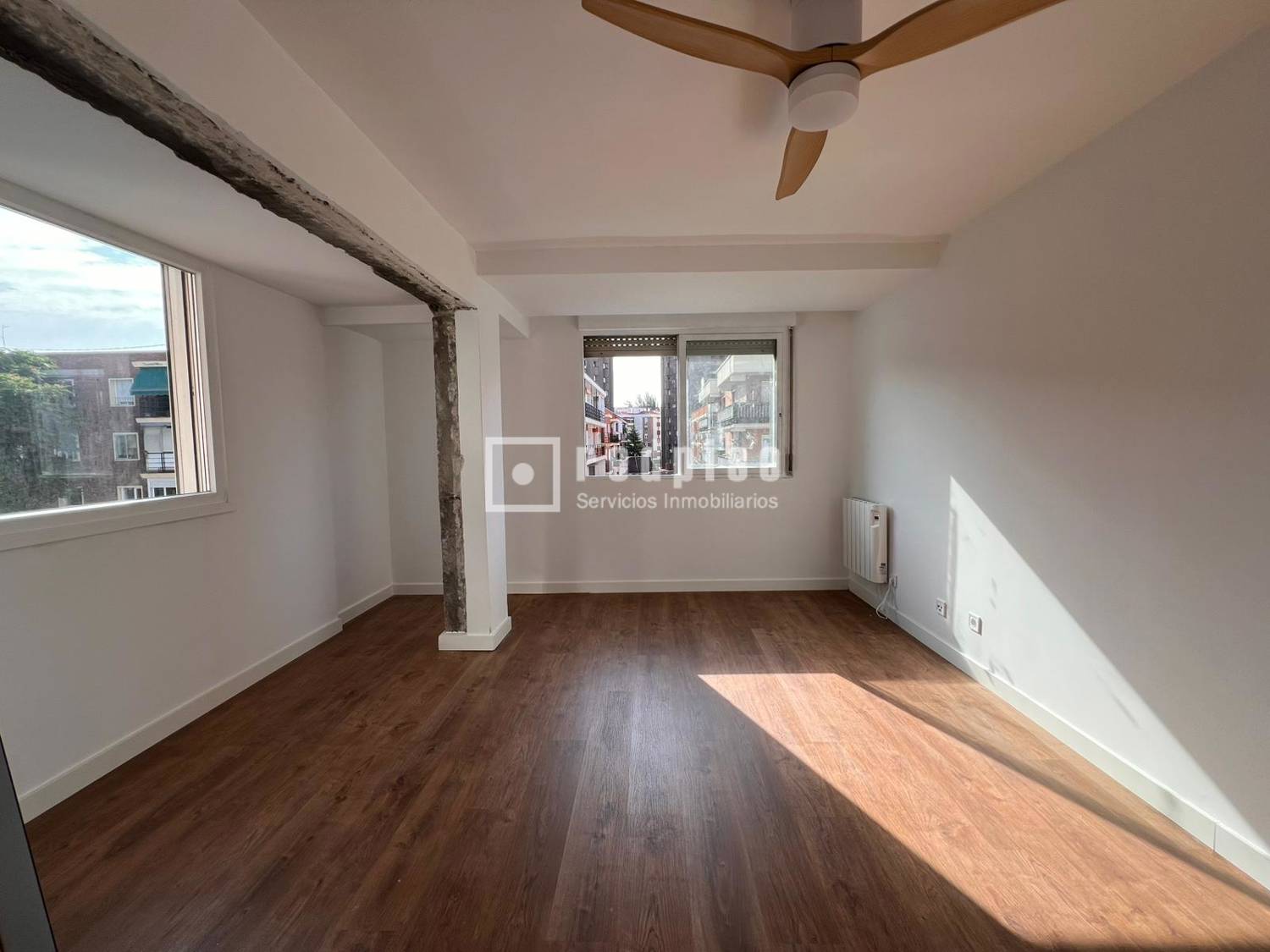 Piso en venta en  calle de López de Hoyos, Madrid  1/1