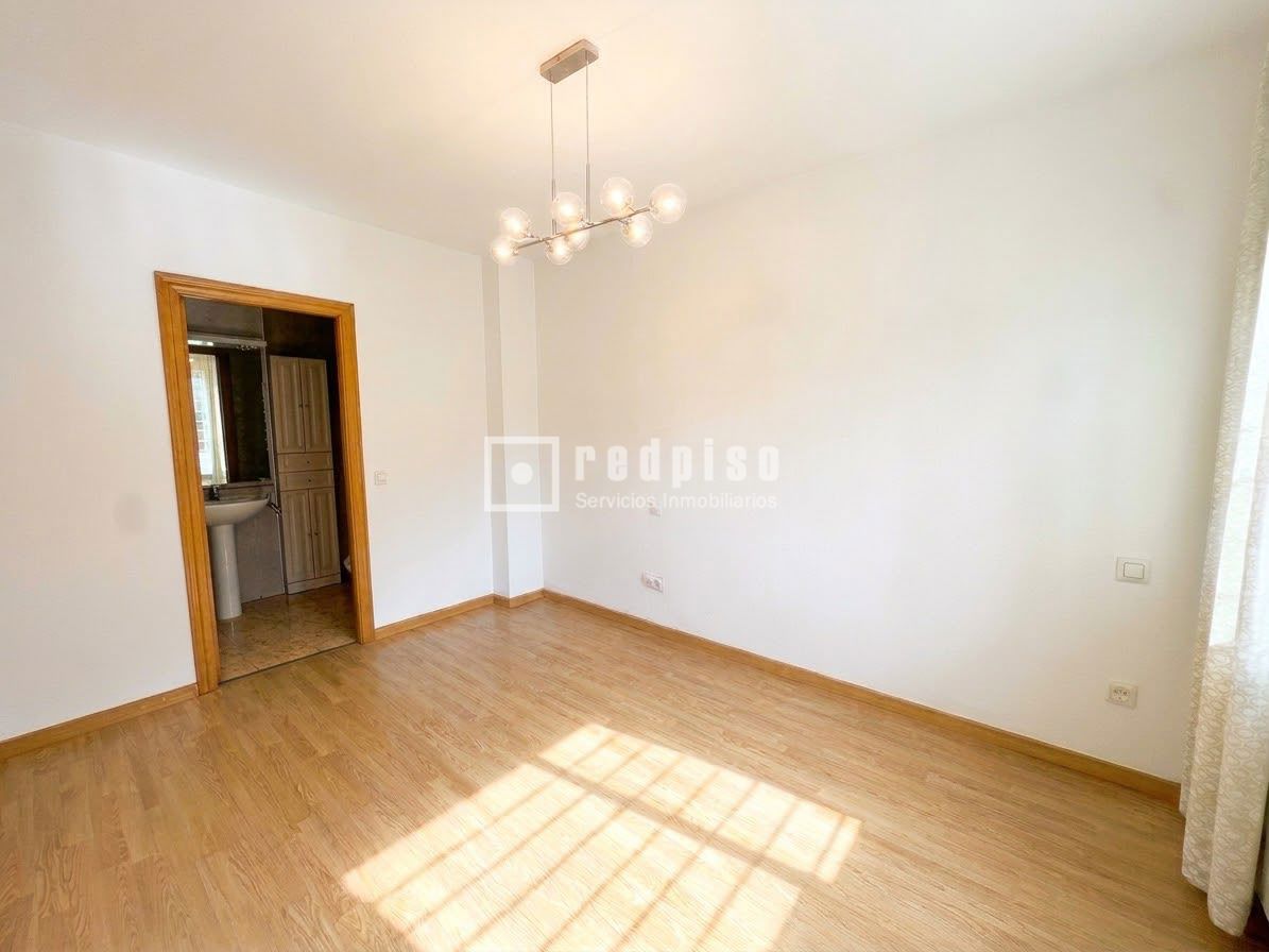 Piso en venta en  Pinto, Madrid  10/30