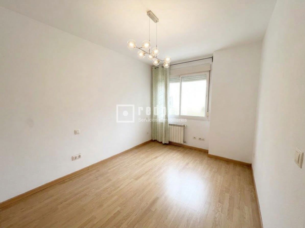 Piso en venta en  Pinto, Madrid  9/30