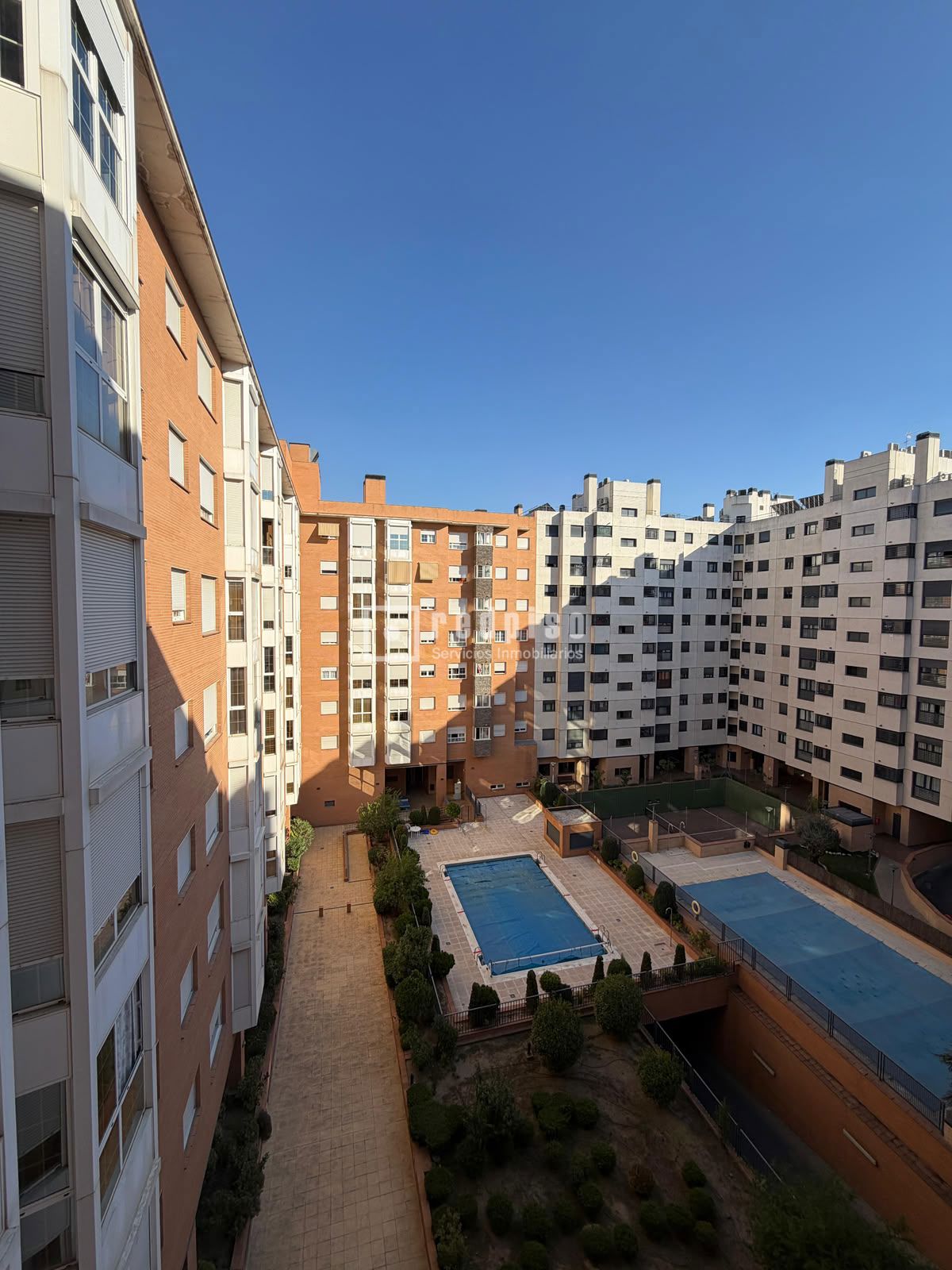 Piso en venta en avenida Del Cerro Milano, Vallecas, Madrid 4/27