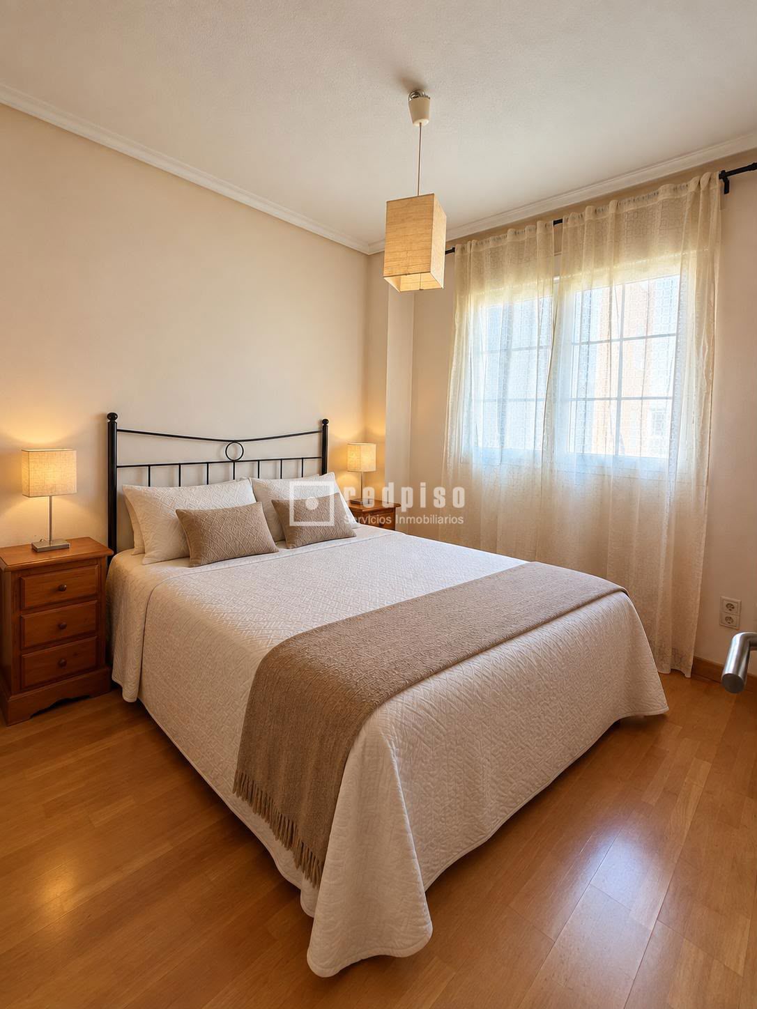 Piso en venta en avenida Del Cerro Milano, Vallecas, Madrid 22/27