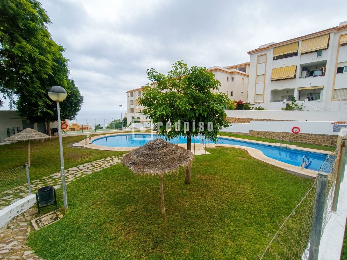 Piso en venta en calle Carvajal, Fuengirola, Málaga 14/18