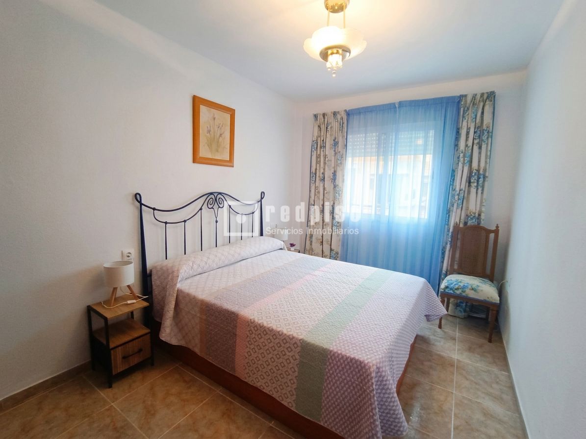 Piso en venta en calle Carvajal, Fuengirola, Málaga 5/18