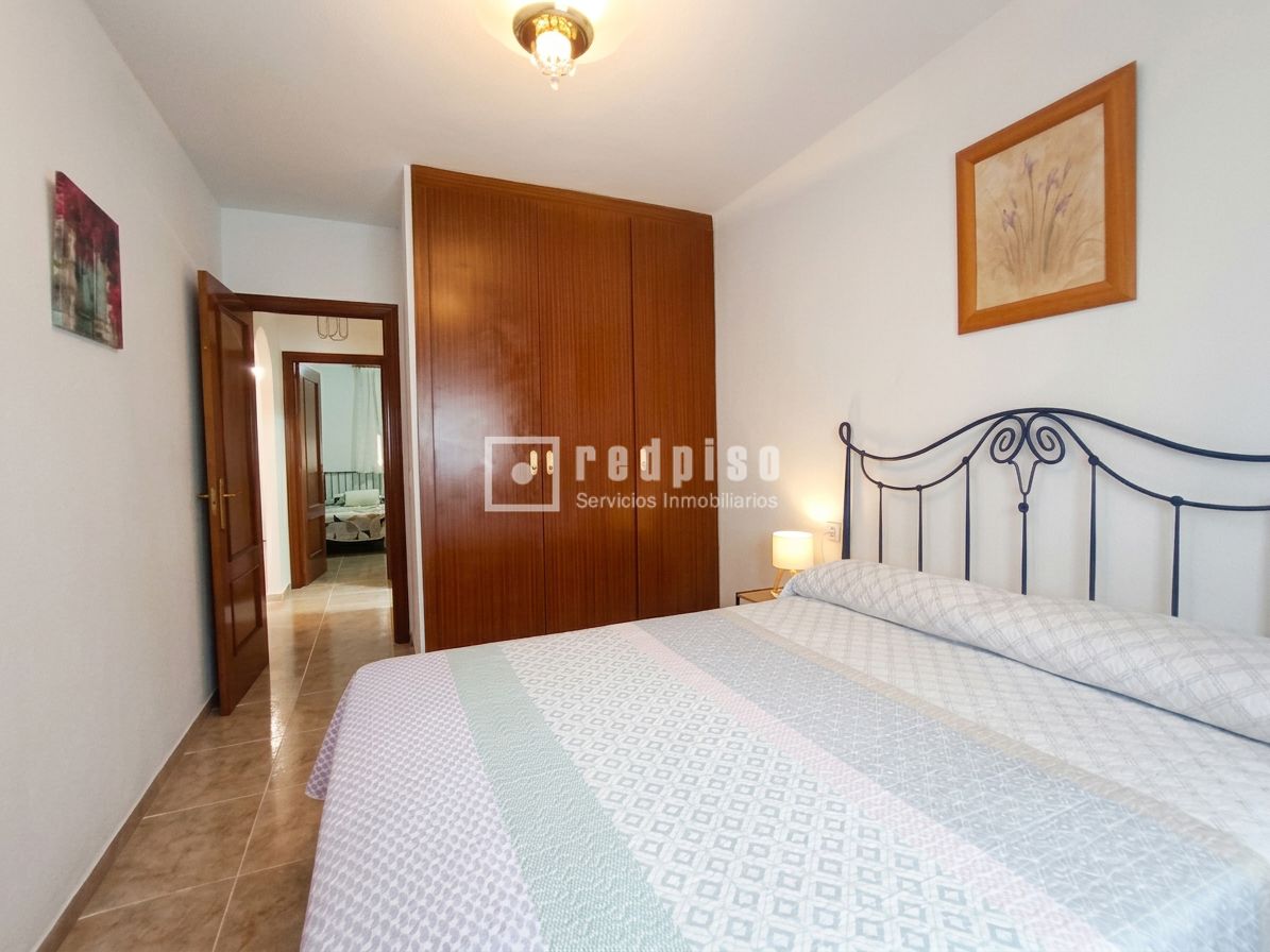Piso en venta en calle Carvajal, Fuengirola, Málaga 6/18