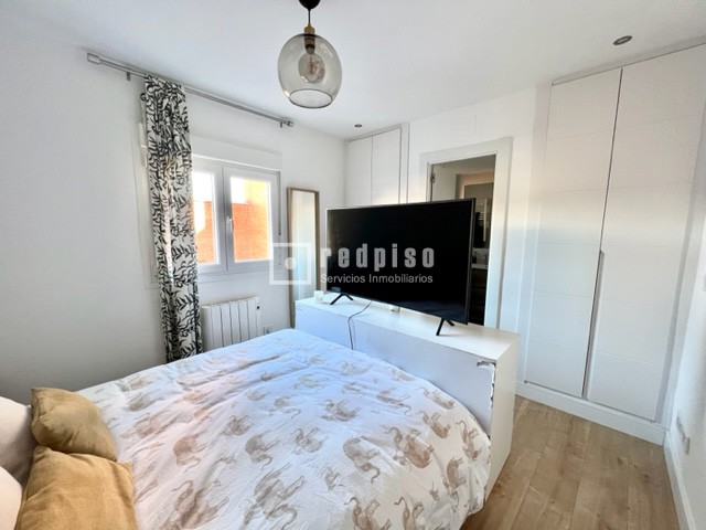 Piso en venta en calle De Teruel, Tetuán, Madrid 13/22