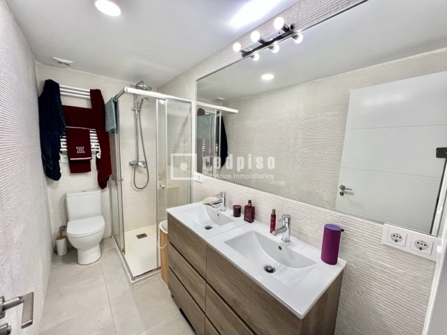 Piso en venta en calle De Teruel, Tetuán, Madrid 17/22