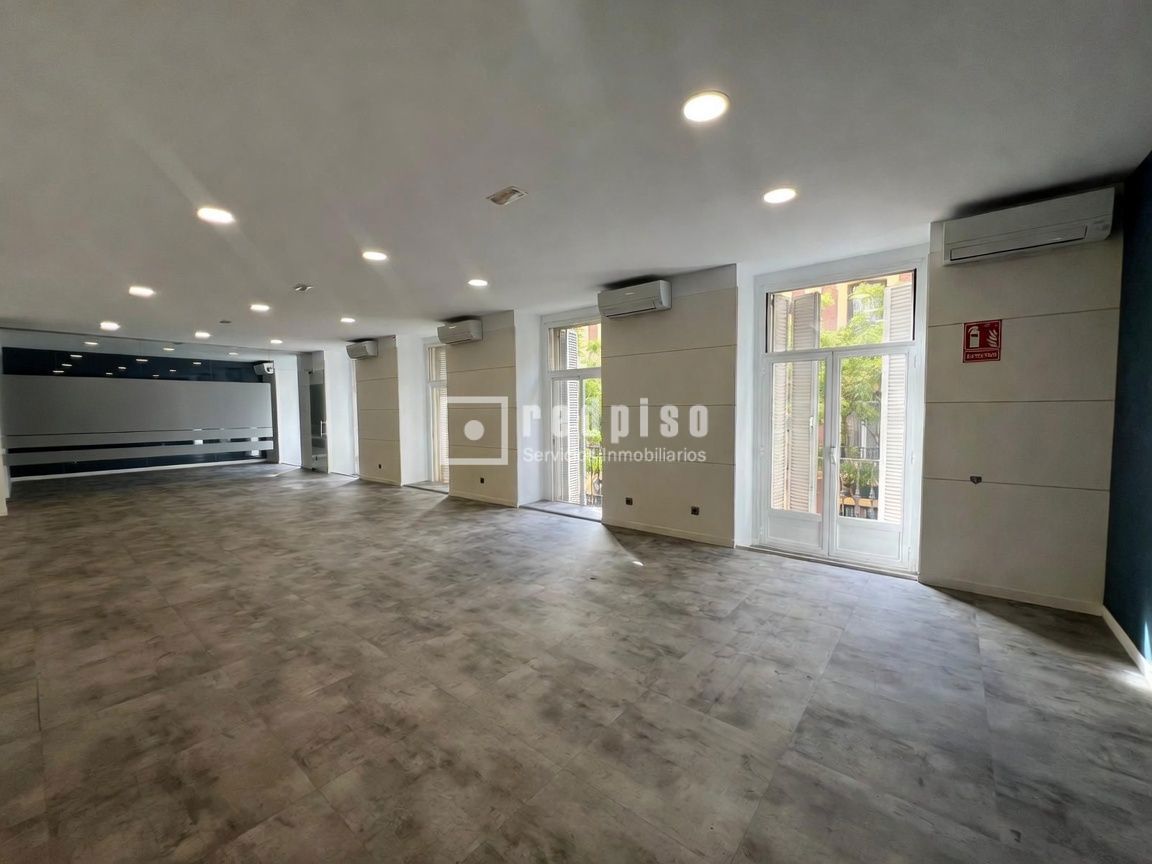 Piso en alquiler en  calle de Fernando el Santo, Madrid  1/1