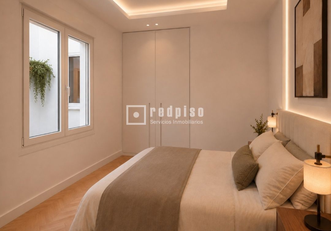 Piso en venta en calle De Cartagena, Madrid, Madrid 4/6