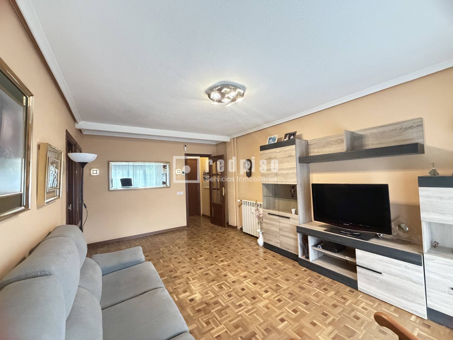 Piso en venta en Zarzaquemada, Madrid 4/19