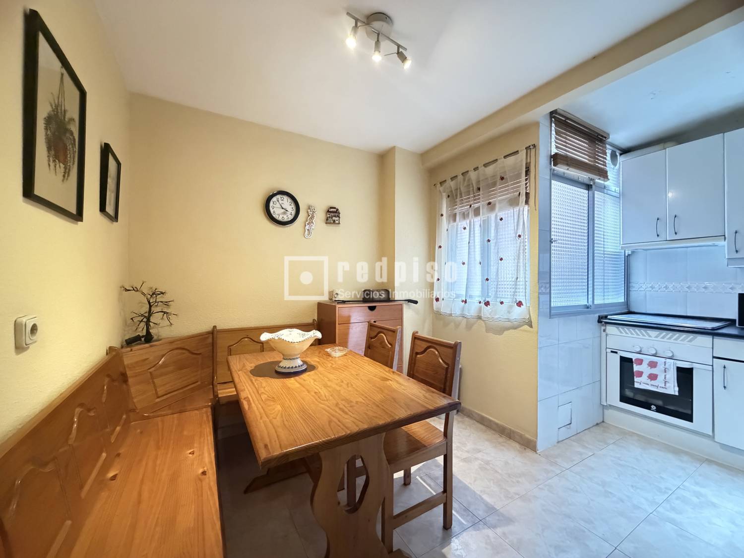 Piso en venta en Zarzaquemada, Madrid 7/19