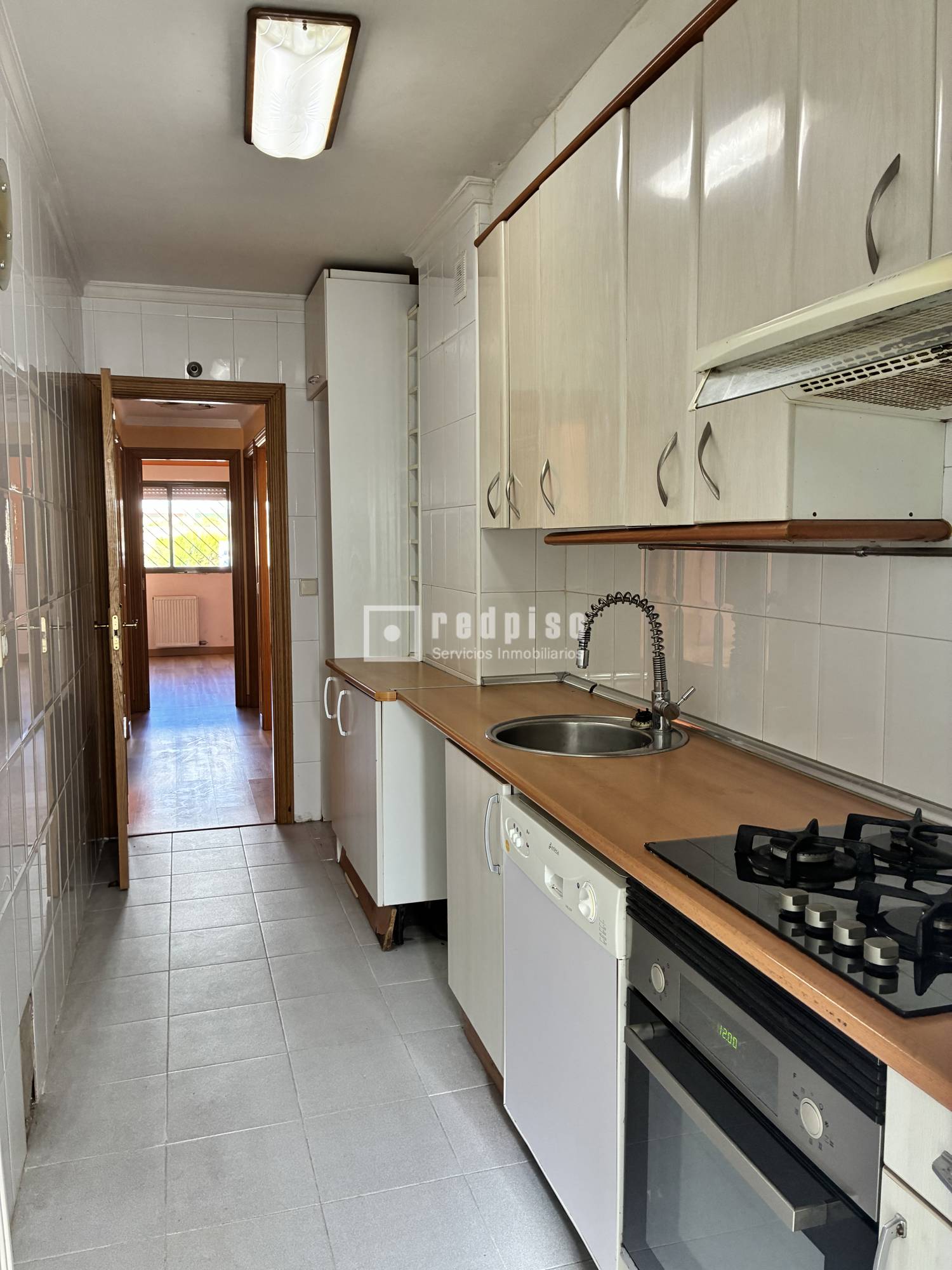 Piso en venta en  calle de la Laguna, Valladolid  7/21