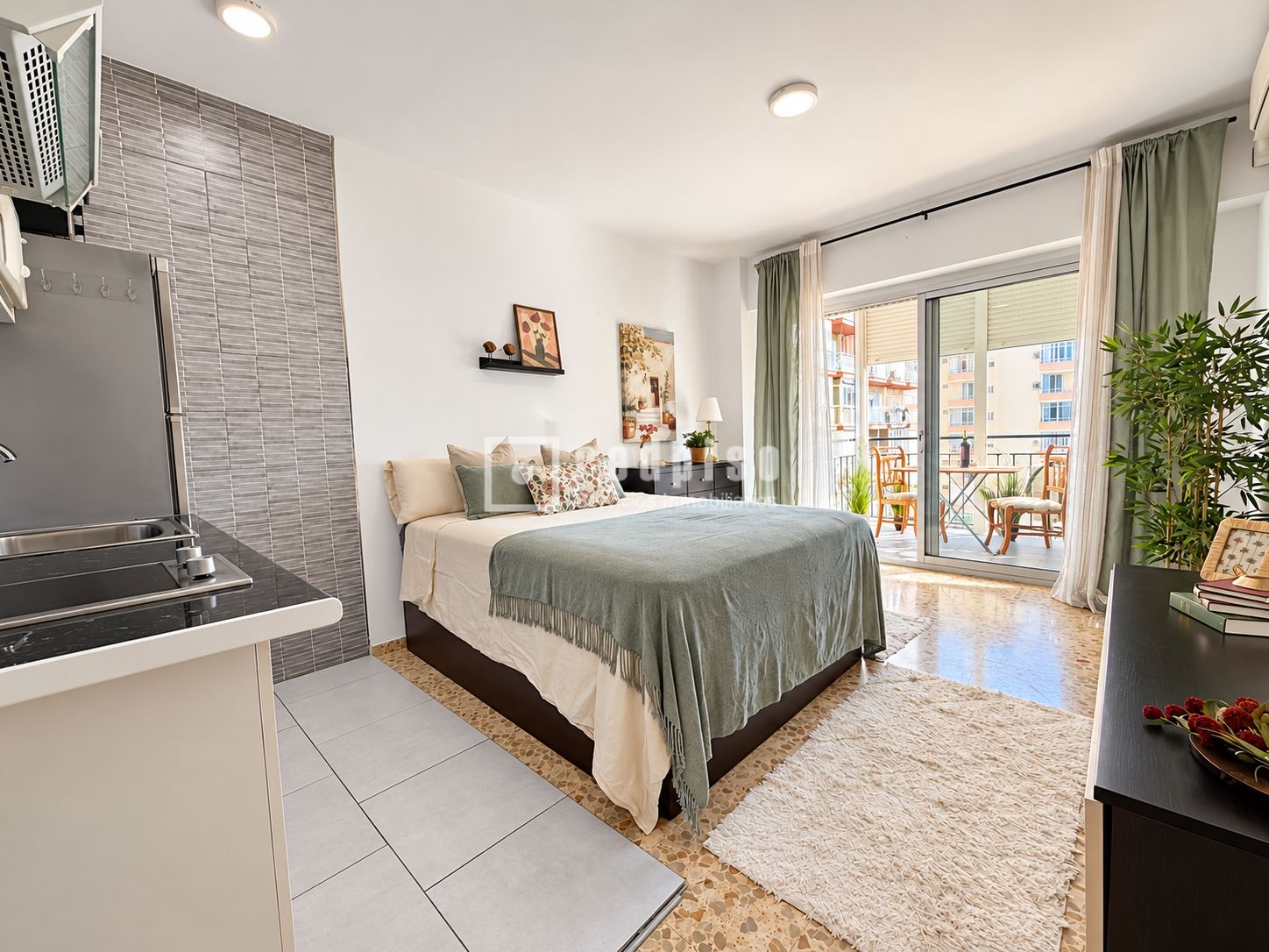 Piso en venta en  avenida de los Manantiales, Torremolinos, Málaga  1/1