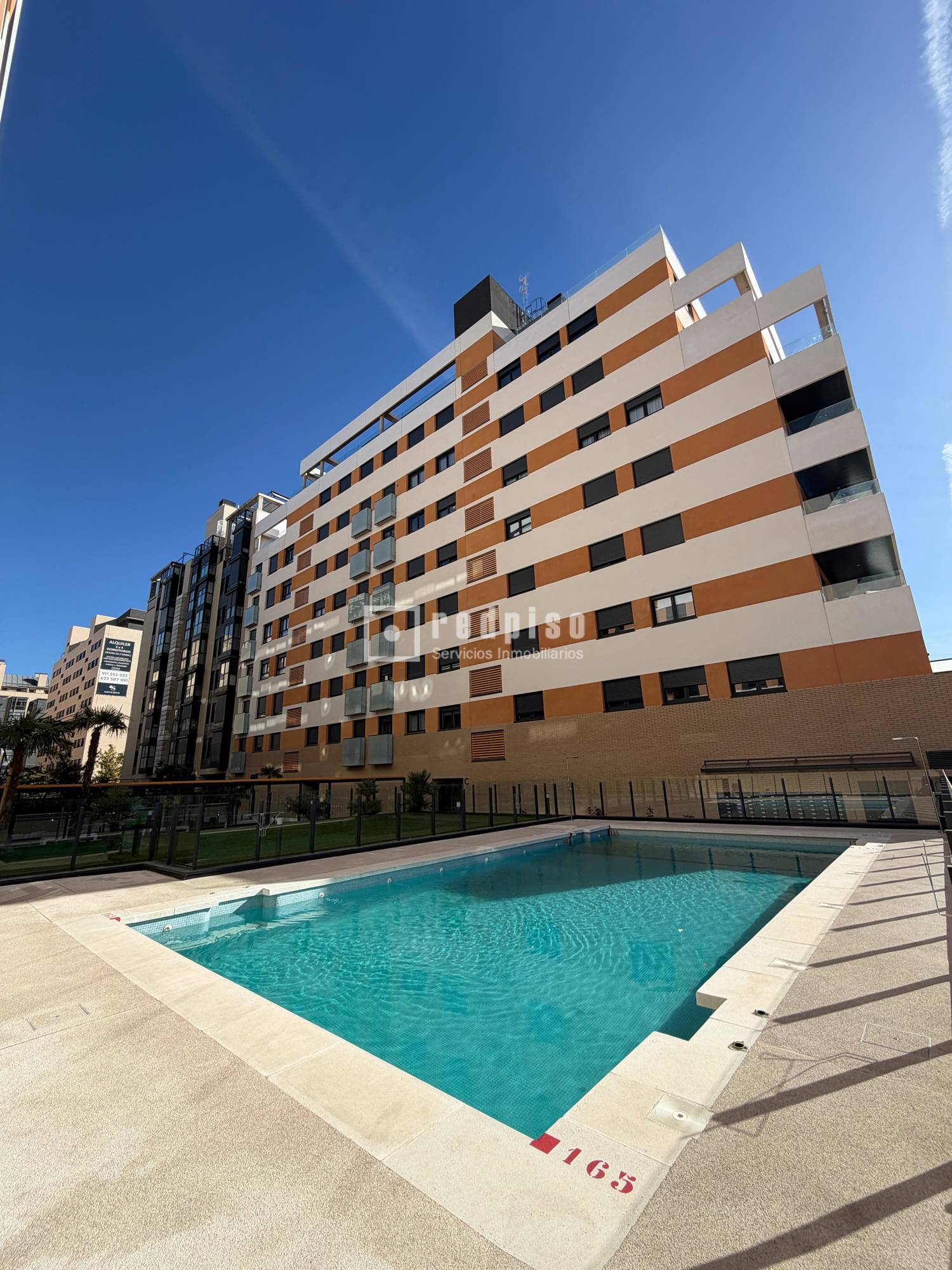 Piso en venta en  avenida de la Gran Vía del Sureste, Vallecas, Madrid  1/1