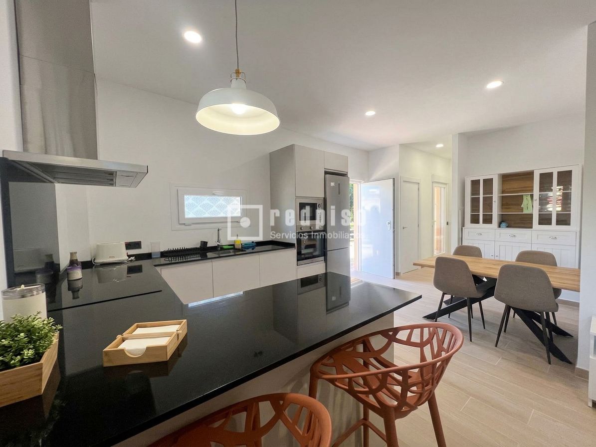 Piso en venta en  avenida Carlota Alessandri, Torremolinos, Málaga  1/1