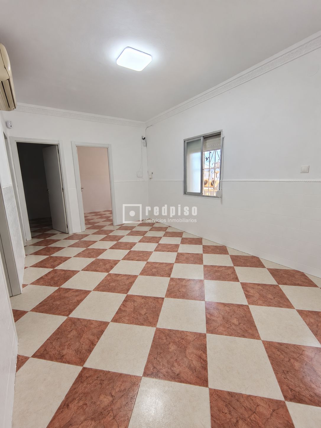 Piso en venta en Cruz De Humilladero, Málaga 8/23