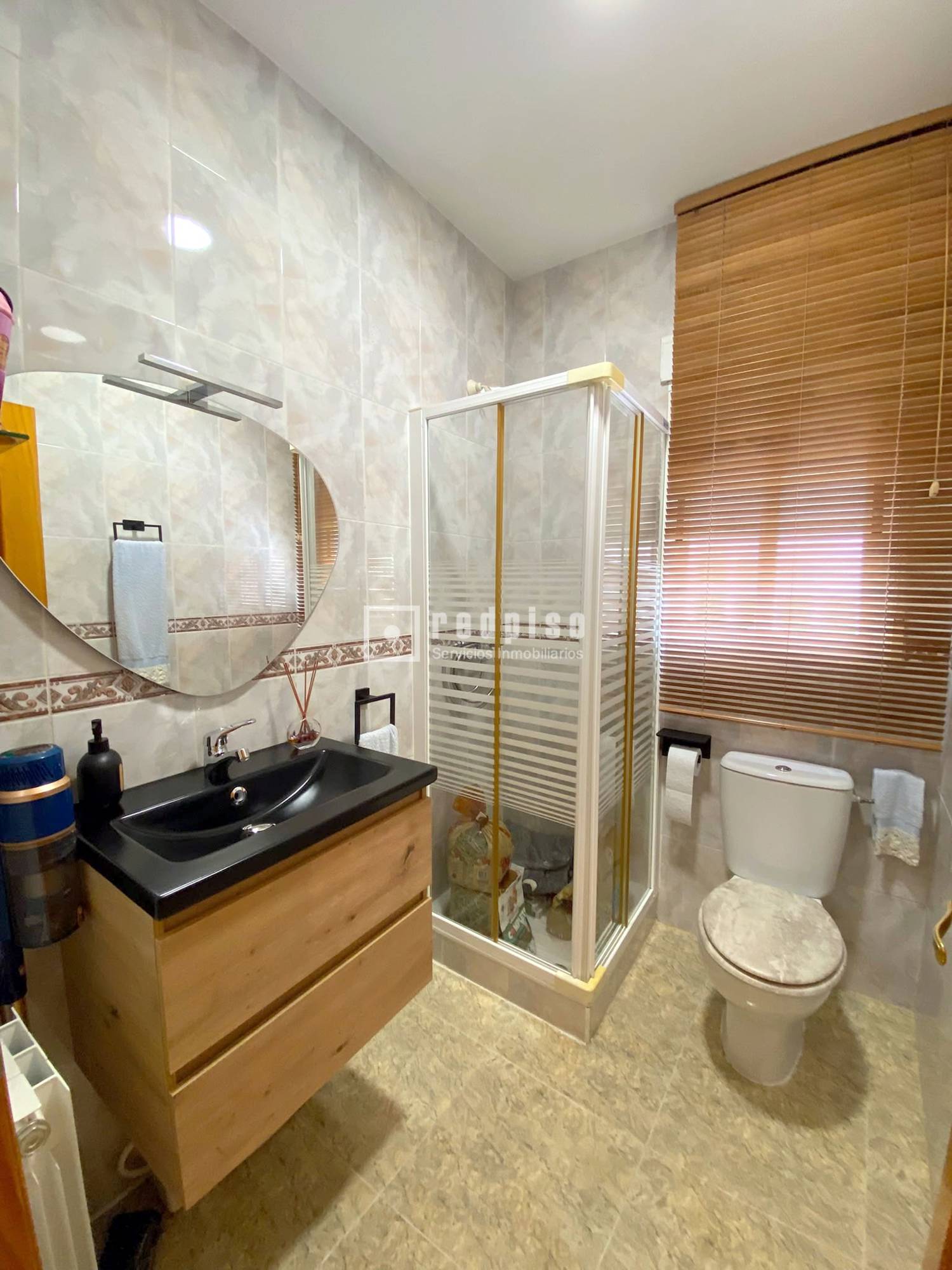 Casa en venta en  Argés, Toledo  9/24