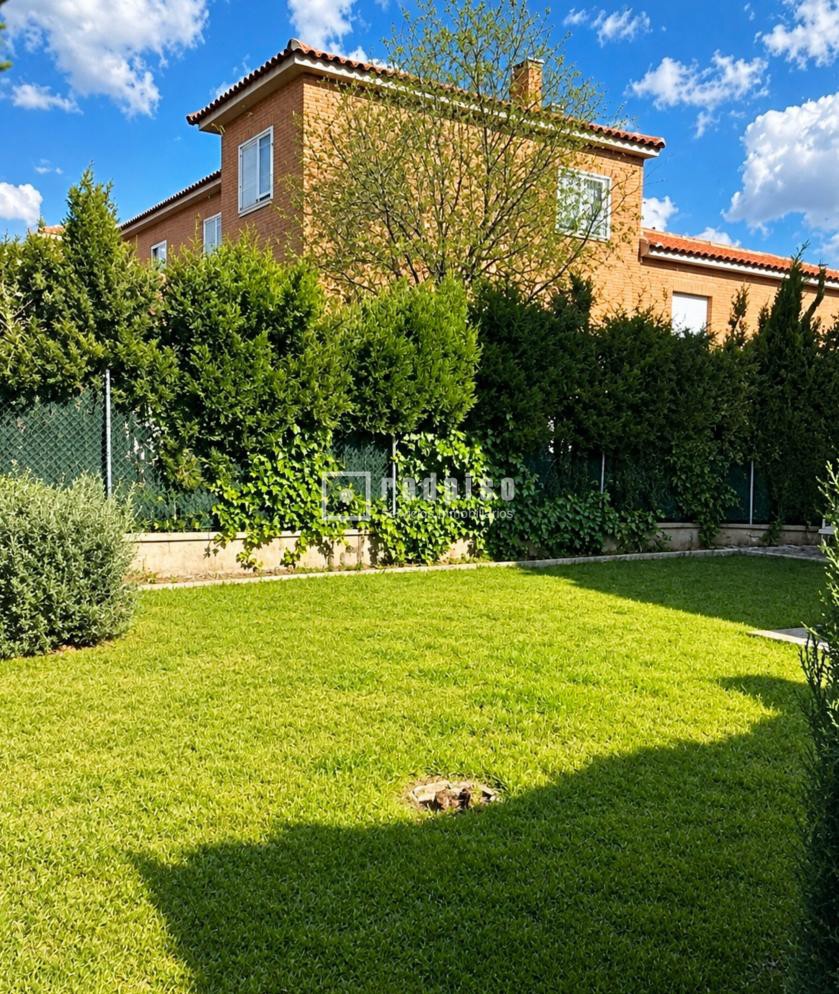 Casa en venta en  Argés, Toledo  23/24
