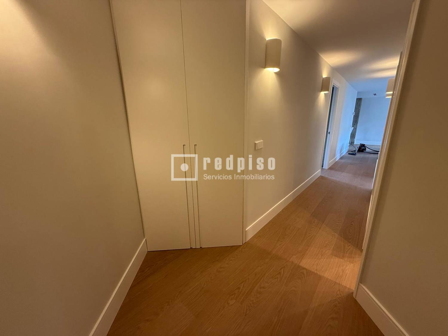 Piso en venta en calle De Prádena Del Rincón, Madrid, Madrid 25/26