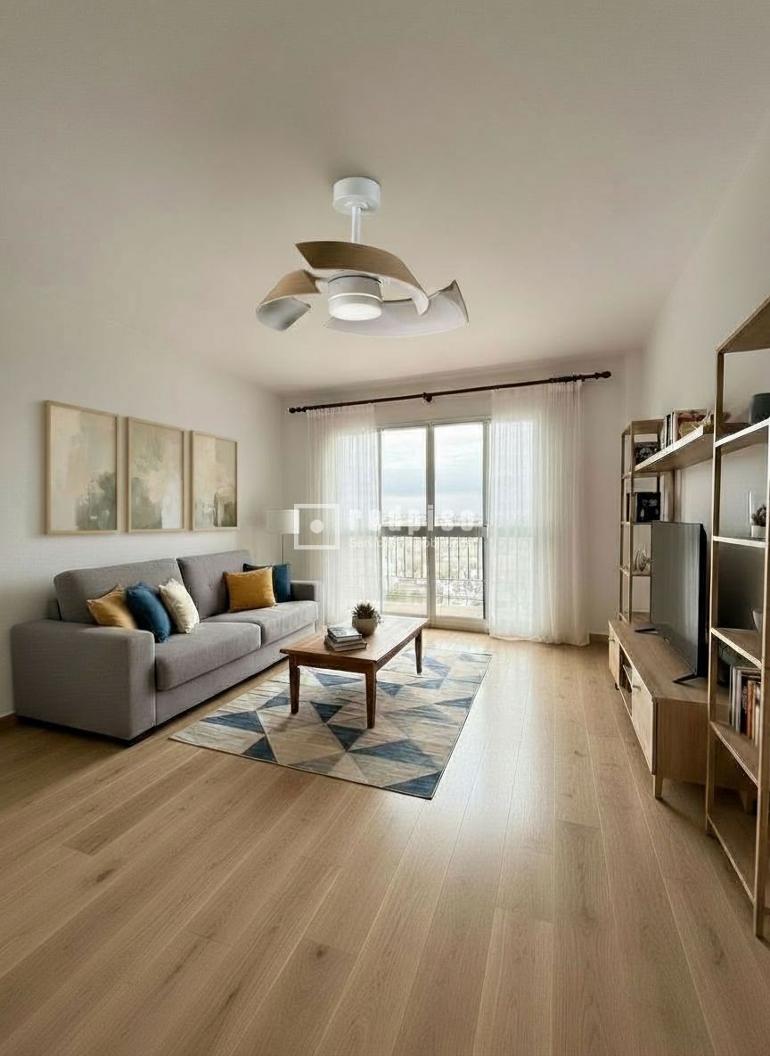 Piso en venta en  calle del León, San Juan de Aznalfarache, Sevilla  1/1