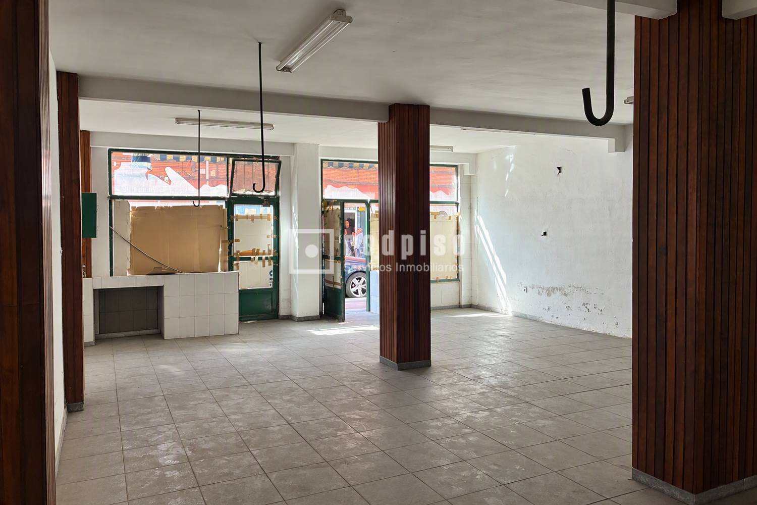 Local en venta en  calle de Linares, Valladolid  1/1