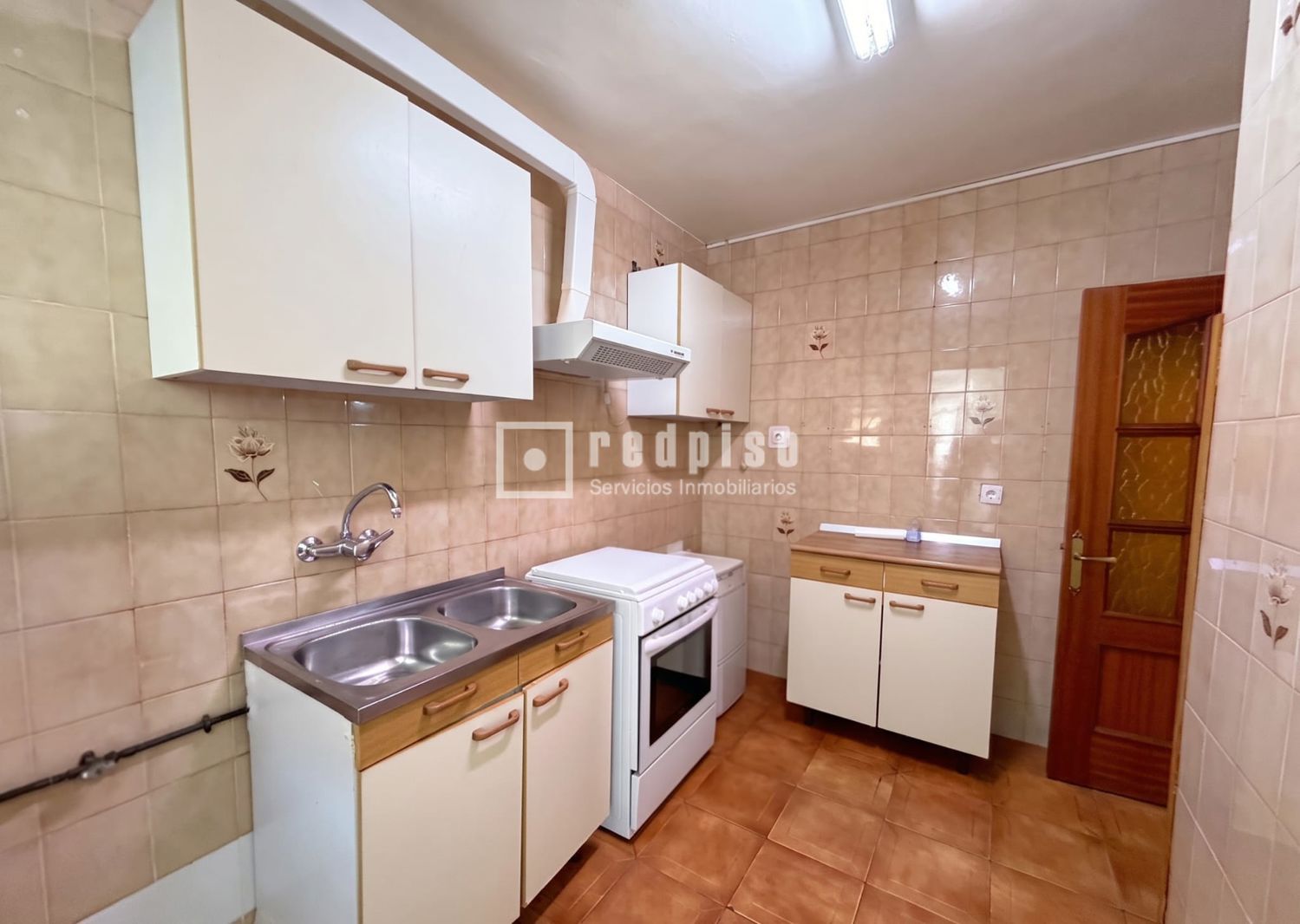 Piso en venta en calle El Bierzo, Alcalá De Henares, Madrid 2/15