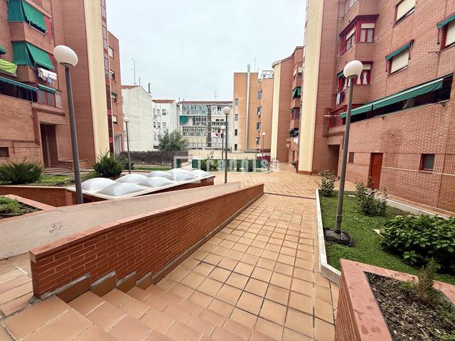 Piso en venta en Madrid 28/28