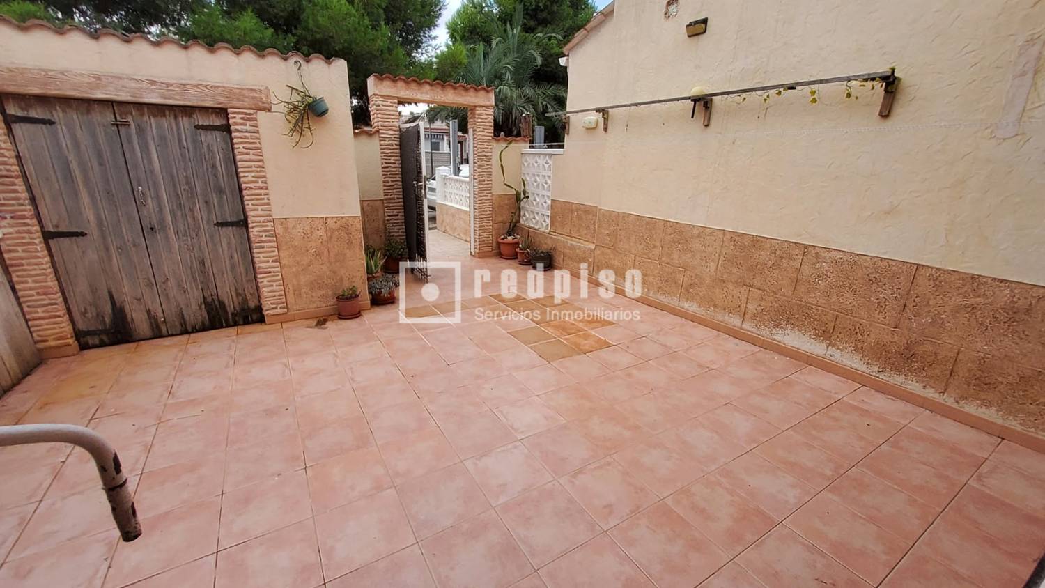 Casa en venta en calle Del Pino, Torrevieja, Alicante 5/27