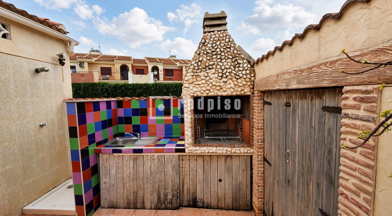 Casa en venta en calle Del Pino, Torrevieja, Alicante 4/27
