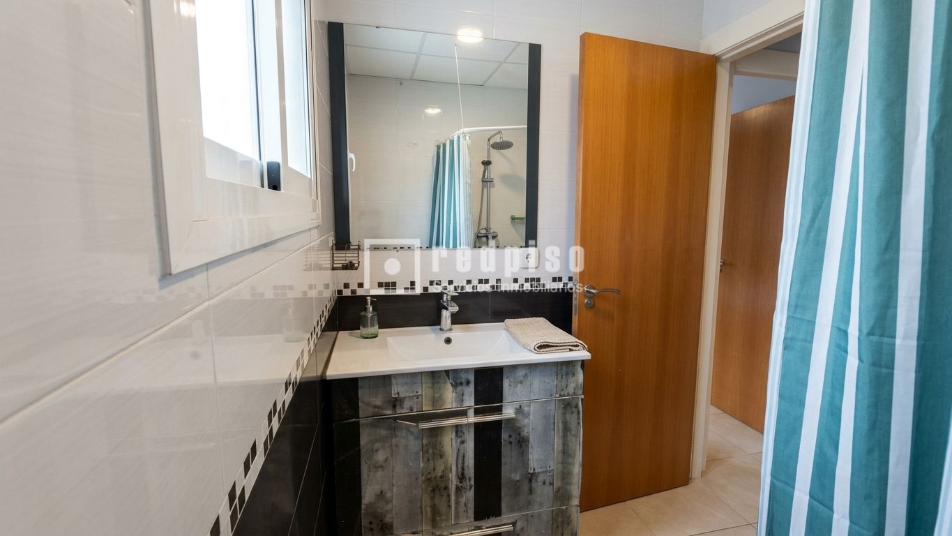 Casa en venta en calle Del Pino, Torrevieja, Alicante 25/27
