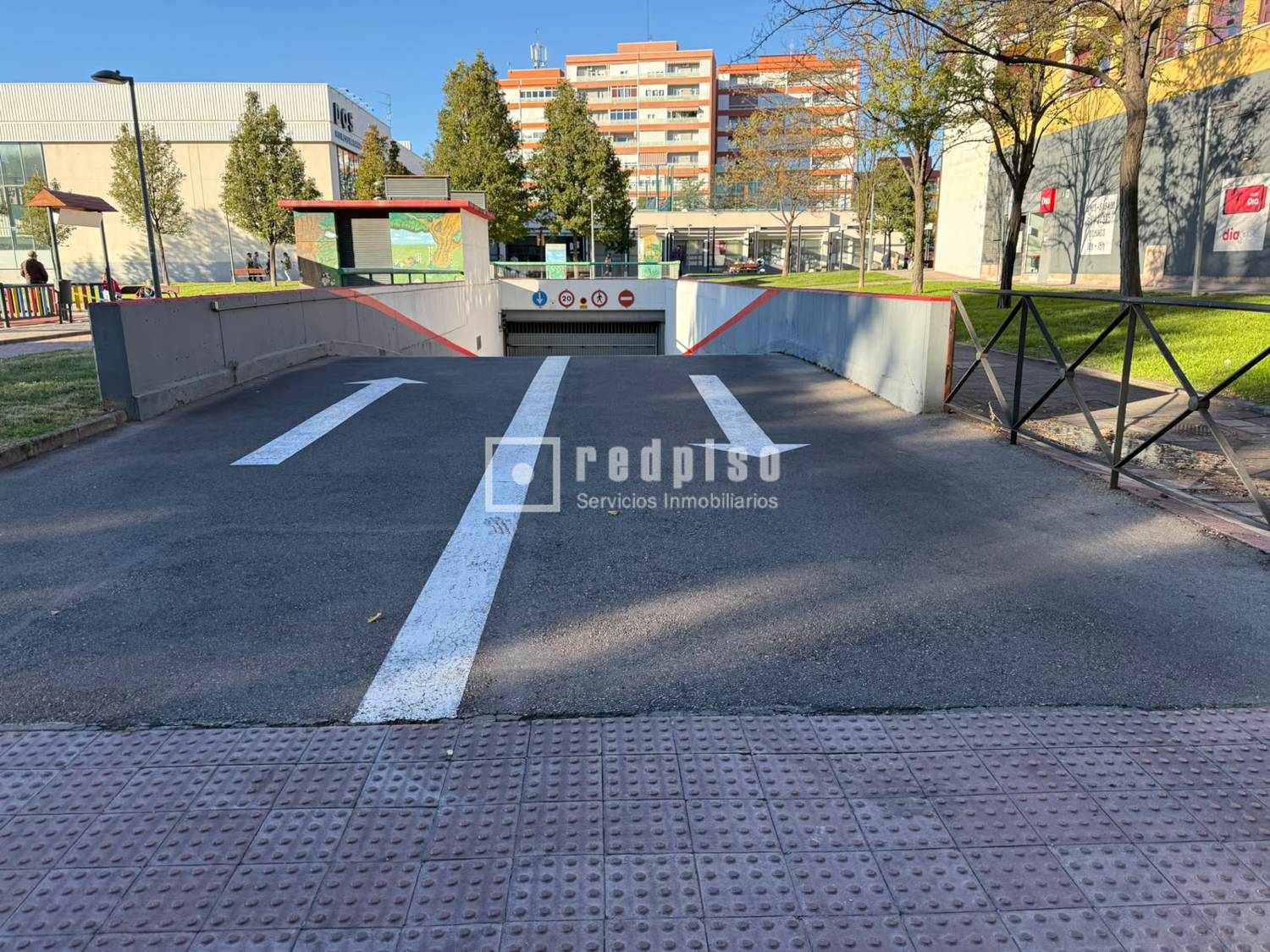 Garaje en venta en calle De Galicia, Fuenlabrada, Madrid 5/8