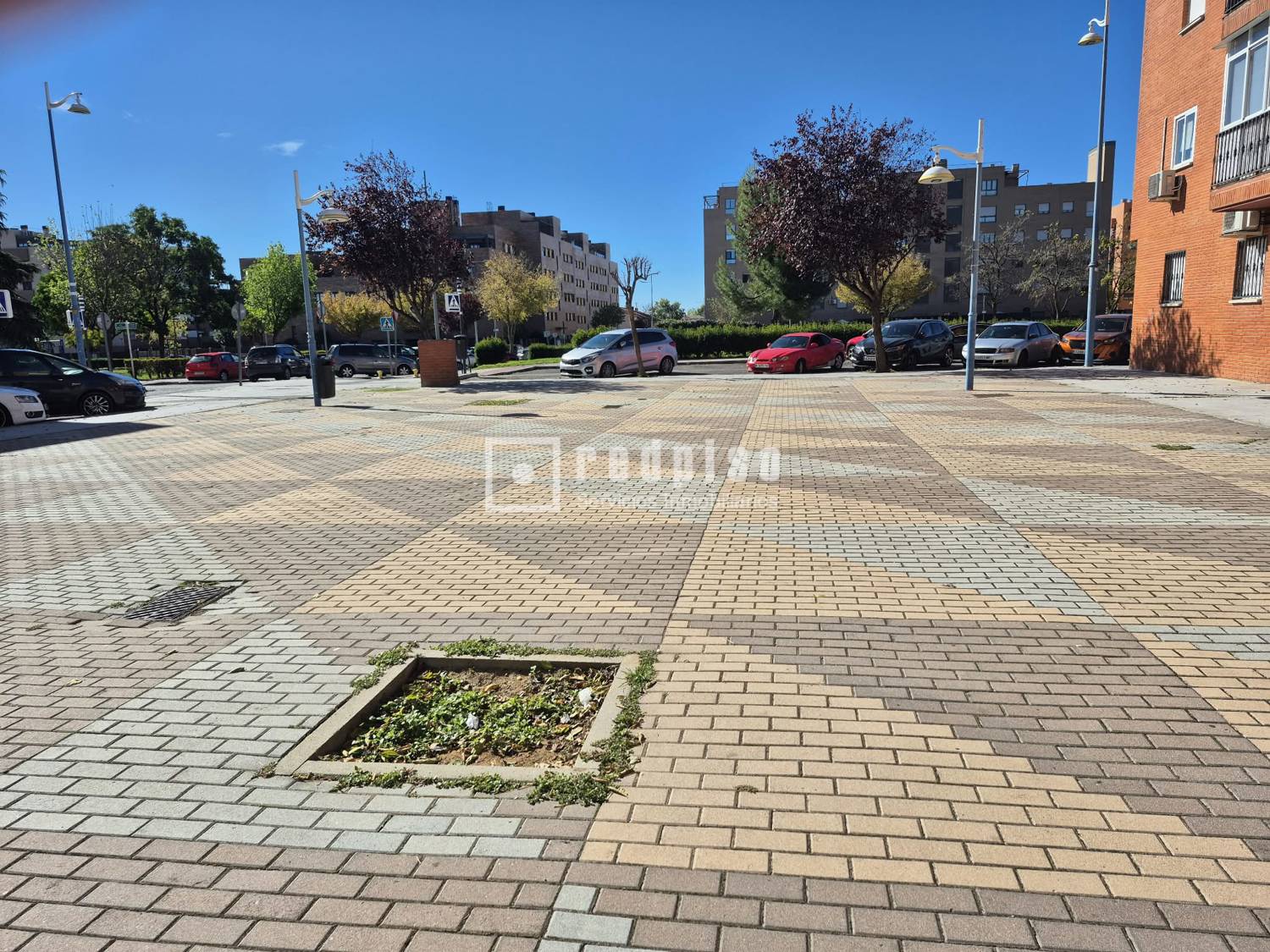 Garaje en venta en  Parla, Madrid  8/10