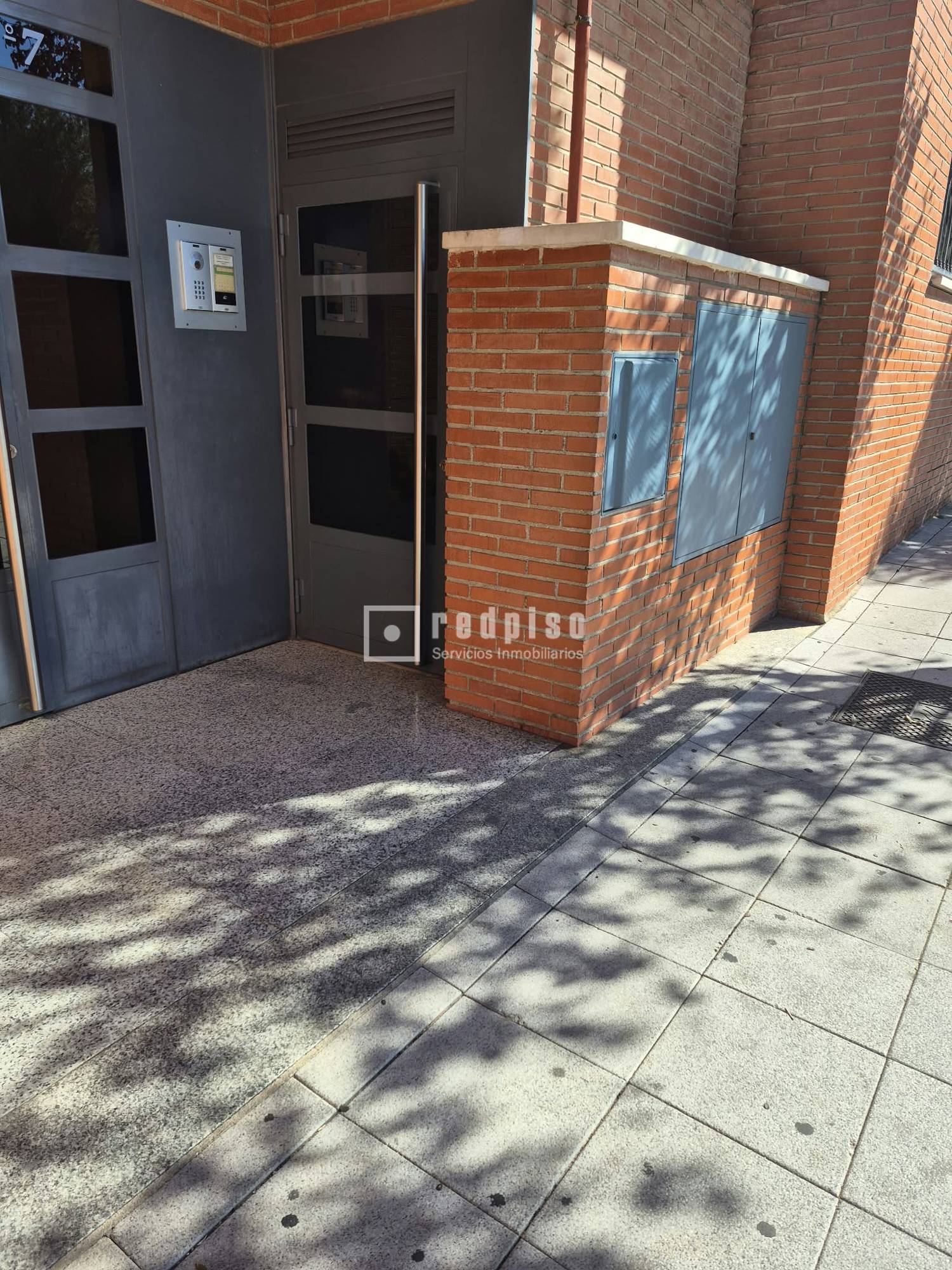 Garaje en venta en  Parla, Madrid  7/10