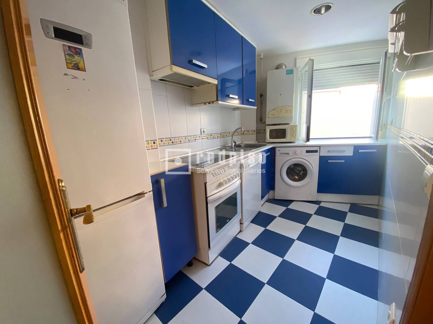Piso en venta en  Navalcarnero, Madrid  2/21