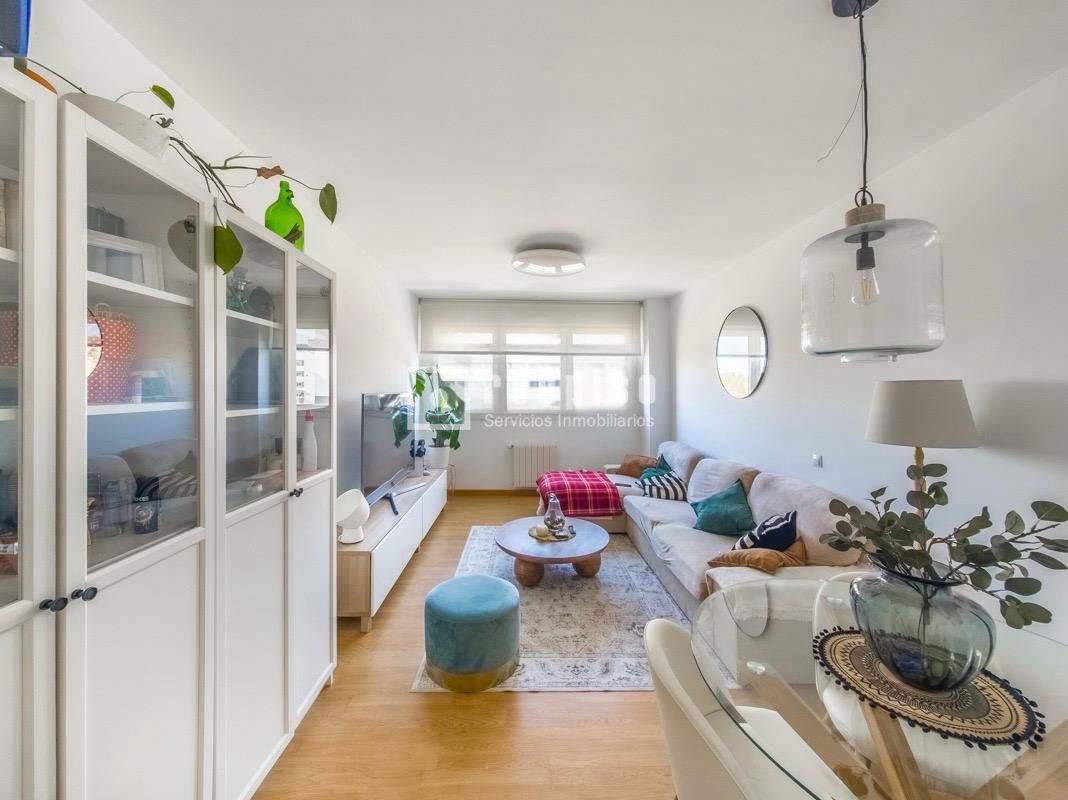 Piso en venta en  avenida de Miguel Delibes, Vicálvaro, Madrid  1/1