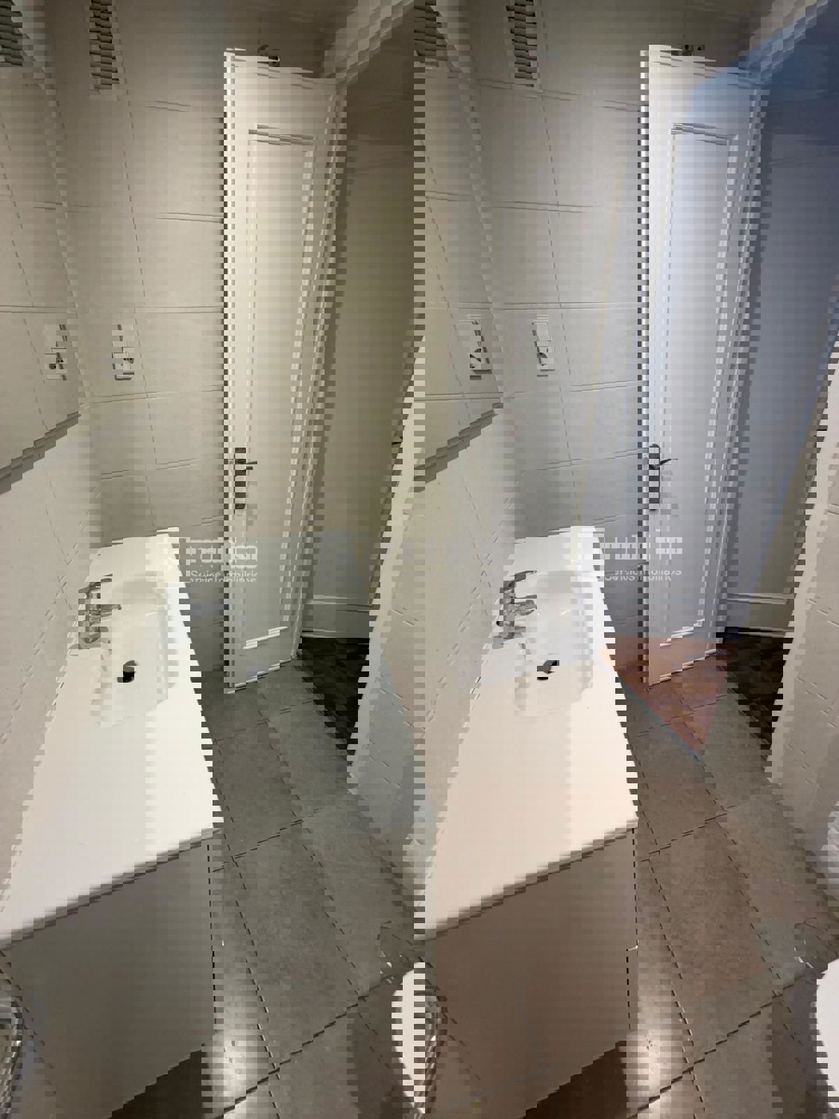 Piso en alquiler en calle De Martínez Izquierdo, Madrid, Madrid 9/18